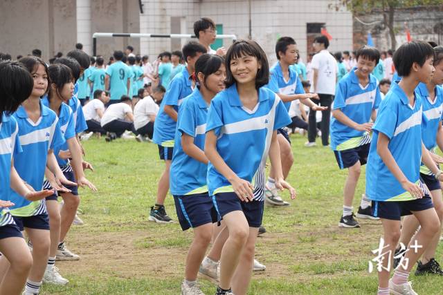  南方+ 刘梓薇 拍摄