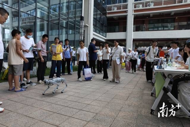 01c3479de95f4c0898d6529fcd7032f9_batchwm.jpg 01c3479de95f4c0898d6529fcd7032f9_batchwm.jpg