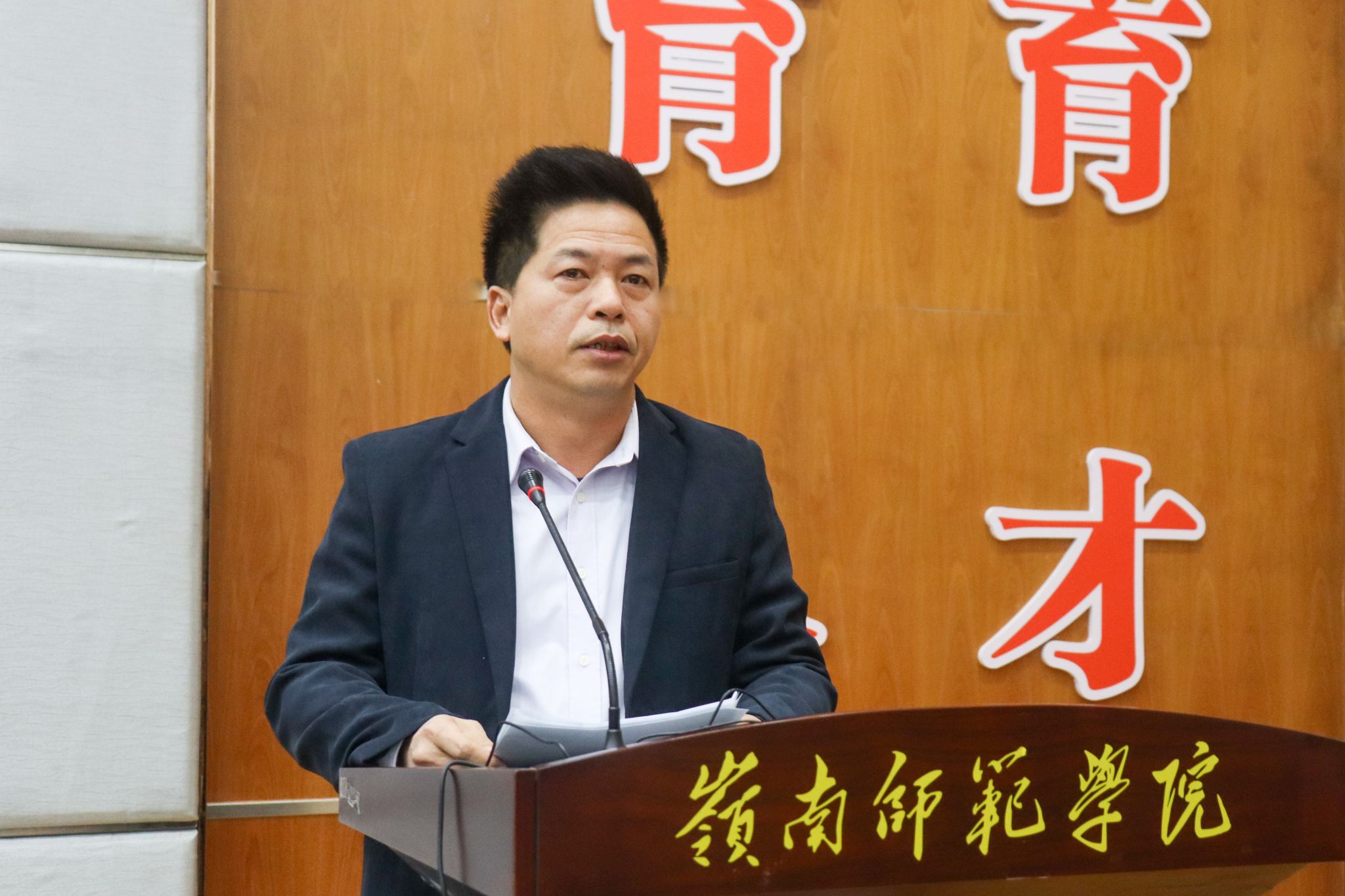 王佳乐摄 (4)刘坤章特写.jpg